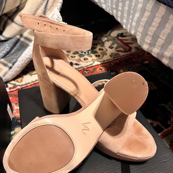 3 pairs of sandals wedge , vince camuto and edit brand - Picture 5 of 8